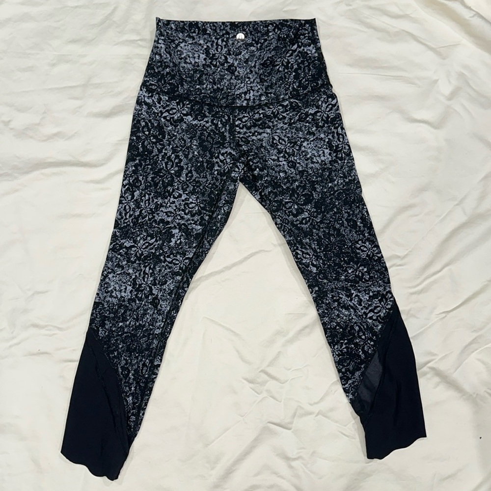 Lululemon Wunder Under Crop II Scallop 24" Size 6